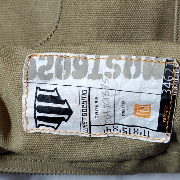 William Rast canvas bag with shoulder strap. - Picture 13 of 17